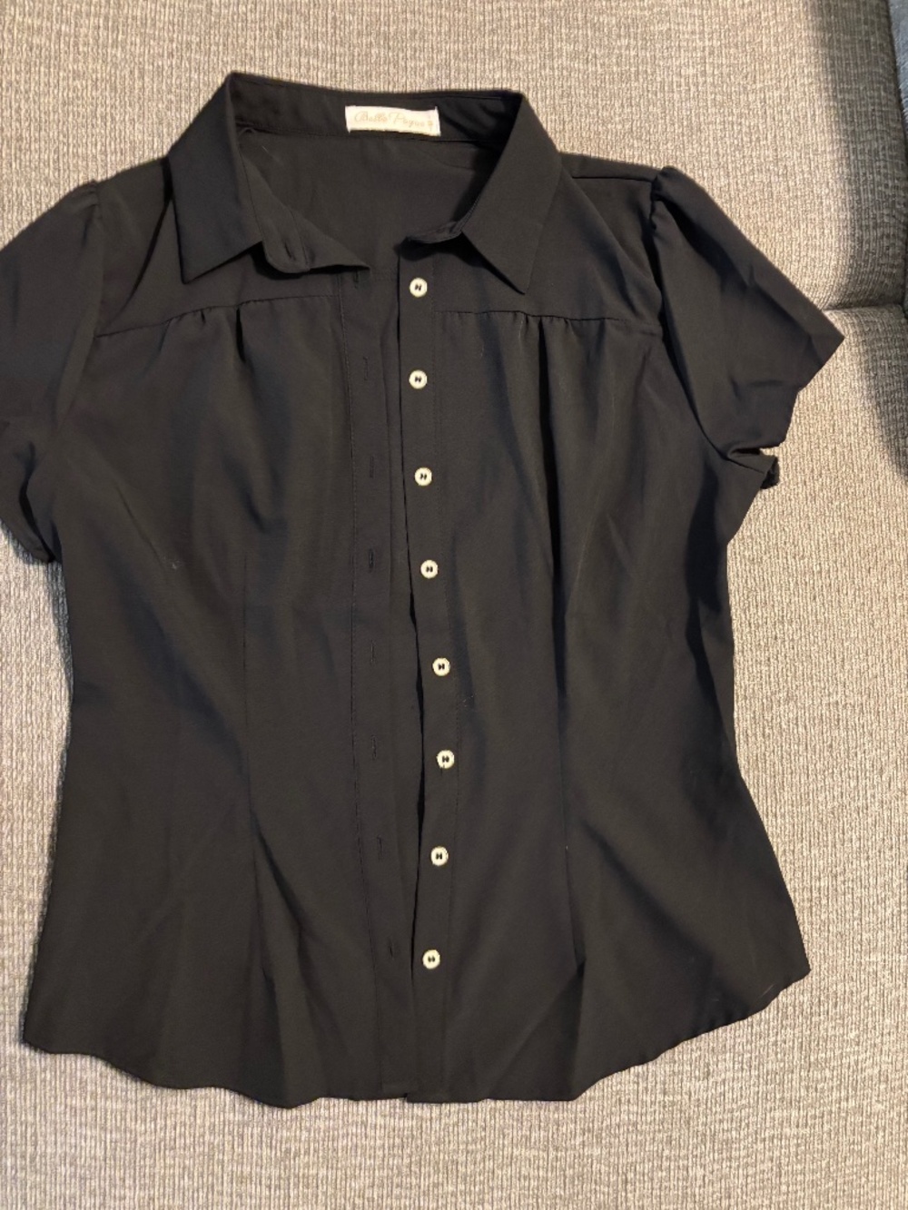 Black short-sleeve top